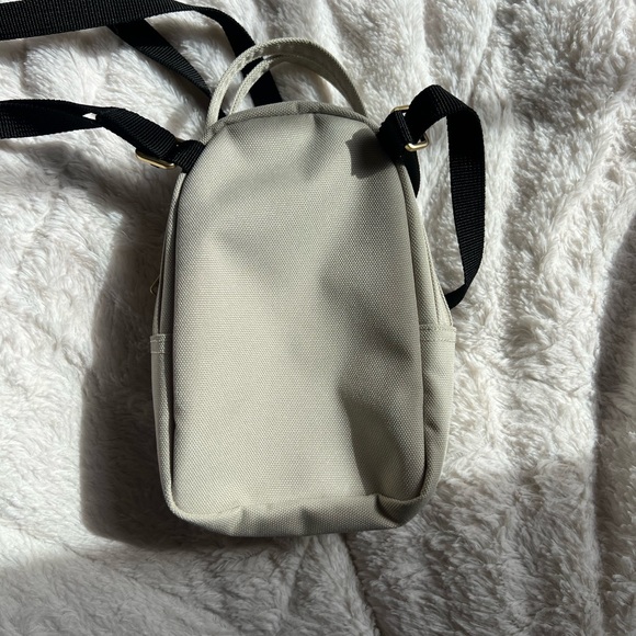 Herschel Nova Mini Crossbody Bag - Picture 3 of 5